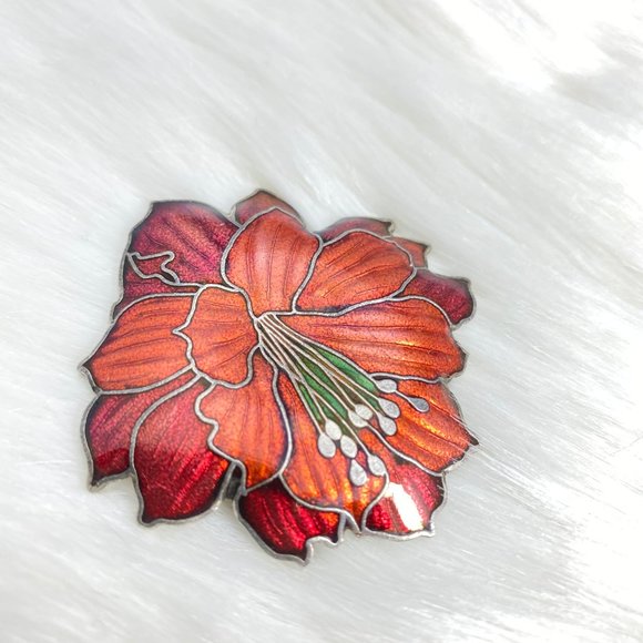 Vintage Cloisonné Enamel Poinsettia Brooch - Picture 2 of 5